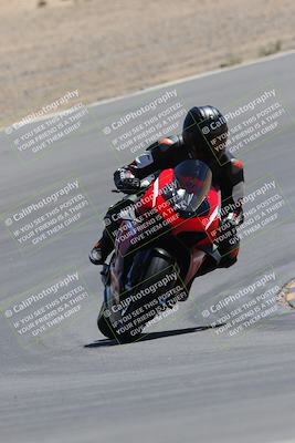 media/Apr-09-2023-SoCal Trackdays (Sun) [[333f347954]]/Turn 10 (115pm)/